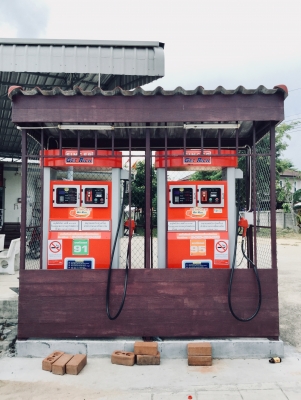 ขายตู้น้ำมัน singer ลุ่นล่าสุด ซื้อมาไม่ถึงปี มี 2 เครื่องครับ  (ของอยู่ระยอง)