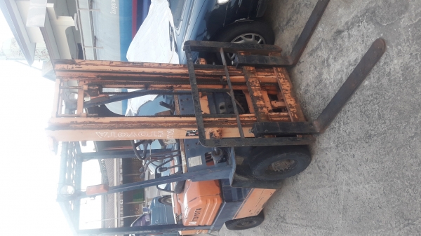 ขายด่วน โฟคลิฟ โตโยต้า ยก1.5ตัน สูง3เมตร สภาพดีพร้อมใช้