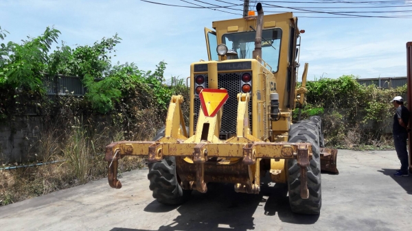 140g72v-10xxx  รถเกรดถนนรถนอกแท้ที่คุณตามหา CAT Motor Grader มีสแกนดิฟายหน้า แถมยางสวยๆคุณภาพดีราคามิตรภาพเอกสารครบ@3,25ล้านสนใจใคร่โทรที่ 081-9891989หรั่งครับ