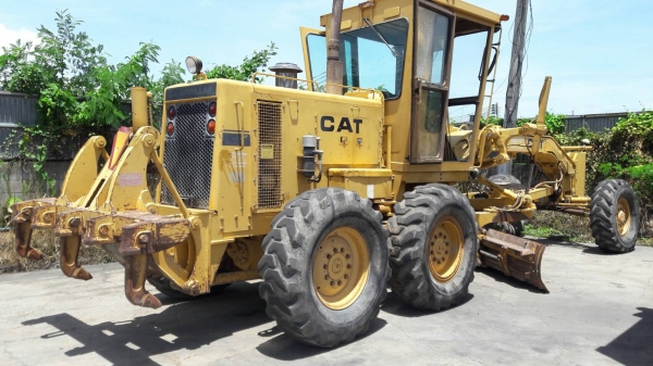 140g72v-10xxx  รถเกรดถนนรถนอกแท้ที่คุณตามหา CAT Motor Grader มีสแกนดิฟายหน้า แถมยางสวยๆคุณภาพดีราคามิตรภาพเอกสารครบ@3,25ล้านสนใจใคร่โทรที่ 081-9891989หรั่งครับ