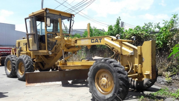 140g72v-10xxx  รถเกรดถนนรถนอกแท้ที่คุณตามหา CAT Motor Grader มีสแกนดิฟายหน้า แถมยางสวยๆคุณภาพดีราคามิตรภาพเอกสารครบ@3,25ล้านสนใจใคร่โทรที่ 081-9891989หรั่งครับ