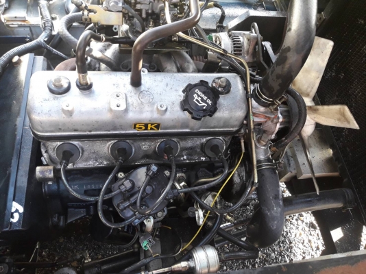 ขายรถยก KOMATSU FG15-15 เครื่องเบนซิน เกียร์ธรรมดา ยกได้1.5ตัน เสา3เมตร ยางลมหน้าตันหลัง ติดต่อ 098-7962549