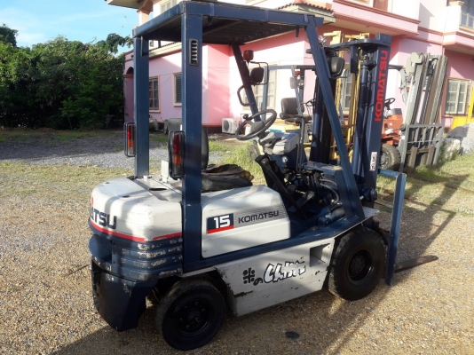 ขายรถยก KOMATSU FG15-15 เครื่องเบนซิน เกียร์ธรรมดา ยกได้1.5ตัน เสา3เมตร ยางลมหน้าตันหลัง ติดต่อ 098-7962549