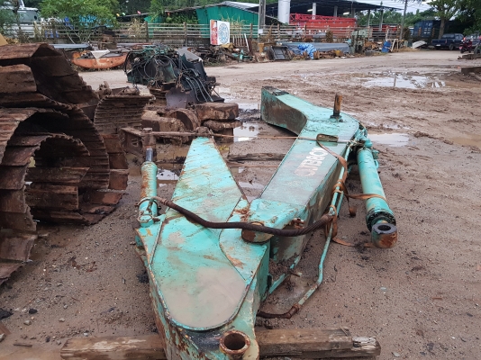 แบคโฮkobelco mark2รื้อขายอะไหล่ครับ