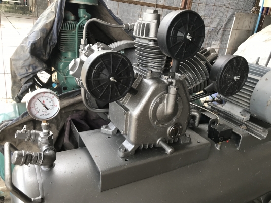 ขายปั้มลม 10 แรง หัว IWATA ถัง 300 ลิตร