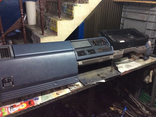 คอนโซลพร้อมมิเตอร์ Isuzu FRR Rocky