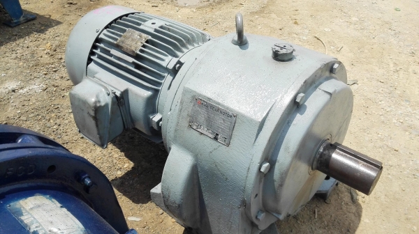 มอเตอร์เกียร์ทด เข้าใหม่ 8 ตัว 380V สภาพสวยวิ่งนิ่มพร้อมใช้งานทุกตัว มอเตอร์เกียร์ทด เข้าใหม่ 8 ตัว 380V สภาพสวยวิ่งนิ่มพร้อมใช้งานทุกตัว