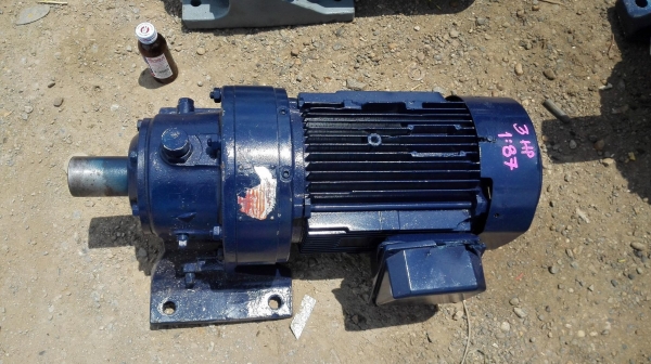 มอเตอร์เกียร์ทด เข้าใหม่ 8 ตัว 380V สภาพสวยวิ่งนิ่มพร้อมใช้งานทุกตัว มอเตอร์เกียร์ทด เข้าใหม่ 8 ตัว 380V สภาพสวยวิ่งนิ่มพร้อมใช้งานทุกตัว