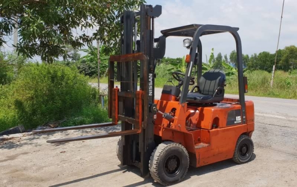 ขายด่วน85,000บาทรถยกนิสัน18FG15ยก1.5ตันเสาสูง3เมตรเกียออโต้ขับง่ายๆยกจริงได้รถนอกนำเข้ายังไม่เคยใช้งานในเมืองไทยเลย