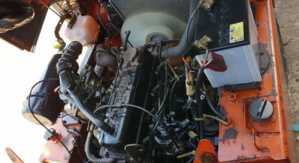 ขายด่วน85,000บาทรถยกนิสัน18FG15ยก1.5ตันเสาสูง3เมตรเกียออโต้ขับง่ายๆยกจริงได้รถนอกนำเข้ายังไม่เคยใช้งานในเมืองไทยเลย