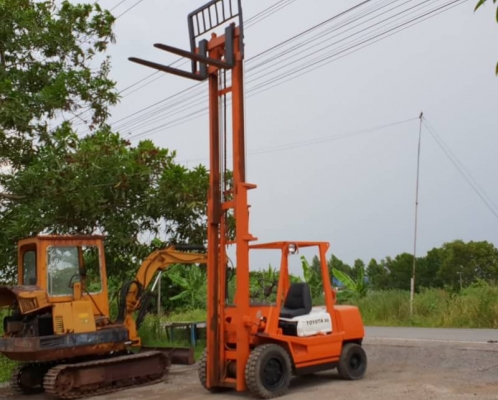 ขายด่วน175,000บาทรถยกดีเซลTOYOTA4FD30ยก3ตันเสาสูง4.7เมตรรถนอกนำเข้ายังไม่เคยใช้งานในเมืองไทยเลย ขายด่วน175,000บาทรถยกดีเซลTOYOTA4FD30ยก3ตันเสาสูง4.7เมตรรถนอกนำเข้ายังไม่เคยใช้งานในเมืองไทยเลย