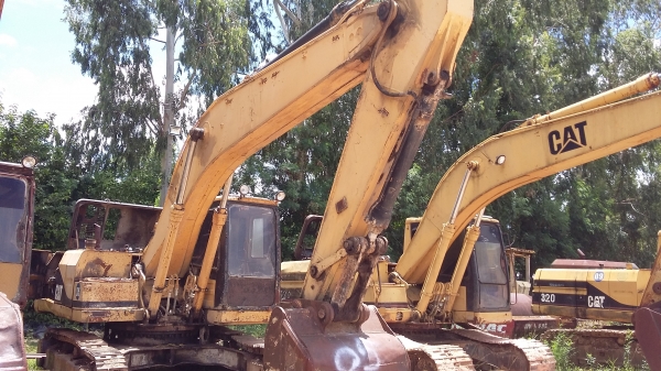 ขายตัดแยกอะใหล่คับ / CAT 320V1 สนใจอะใหล่ชิ้นใหนโทรสอบถามได้ครับ ขายตัดแยกอะใหล่คับ / CAT 320V1 สนใจอะใหล่ชิ้นใหนโทรสอบถามได้ครับ