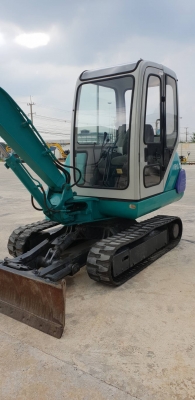 รถแบคโฮ  Komatsu จากญี่ปุ่น PC30-7 ใบมีดปรับได้6ทิศทาง  ไม่เคยใช้ในไทย