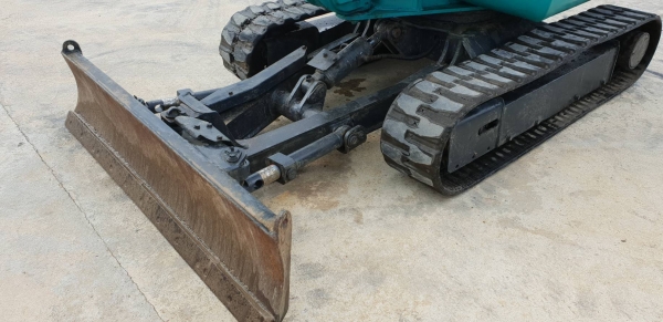 รถแบคโฮ  Komatsu จากญี่ปุ่น PC30-7 ใบมีดปรับได้6ทิศทาง  ไม่เคยใช้ในไทย