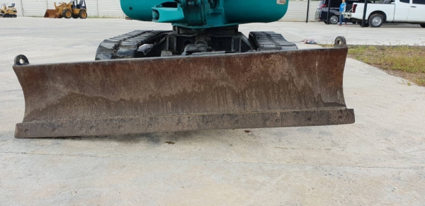 รถแบคโฮ  Komatsu จากญี่ปุ่น PC30-7 ใบมีดปรับได้6ทิศทาง  ไม่เคยใช้ในไทย