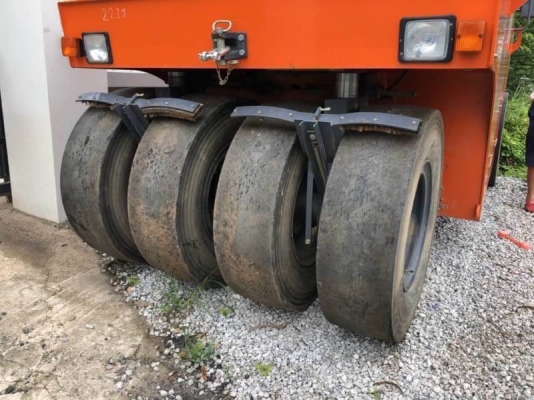 ขาย 1,580,000 รถบดล้อยาง 8 ล้อ  HAMM GRW15 ปี 2016 ทำงาน 371 ชั่วโมง สภาพใหม่กิฟ สวยสุดยอด PM 2,500 ชั่วโมง เอกสารเล่มทะเบียน  รถอยู่  อุดรธานี  โทร 0610710295  สนใจ รายการสินค้า อื่นๆ ที่ เว็ปไชค์ Truck2Hand  https://www.truck2hand.com/index.php?actions=