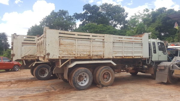 ขายยกคู่ 2 คัน รถ 10 ล้อ HINO FM3H เครื่อง HO7D 195 แรงม้า สโลว์กลาง คัสซีสวย หัวเก๋งต้องเก็บงาน ราคาต่อรองได้ครับ