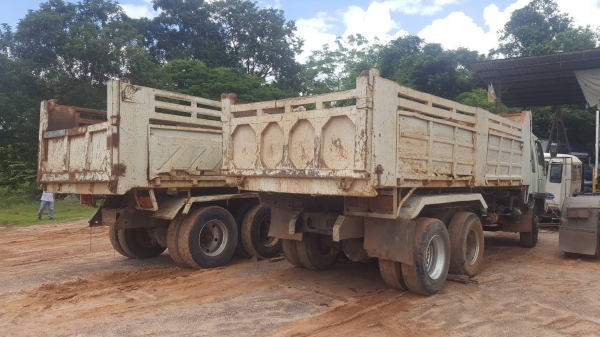 ขายยกคู่ 2 คัน รถ 10 ล้อ HINO FM3H เครื่อง HO7D 195 แรงม้า สโลว์กลาง คัสซีสวย หัวเก๋งต้องเก็บงาน ราคาต่อรองได้ครับ