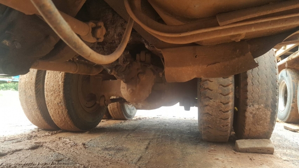 ขายยกคู่ 2 คัน รถ 10 ล้อ HINO FM3H เครื่อง HO7D 195 แรงม้า สโลว์กลาง คัสซีสวย หัวเก๋งต้องเก็บงาน ราคาต่อรองได้ครับ