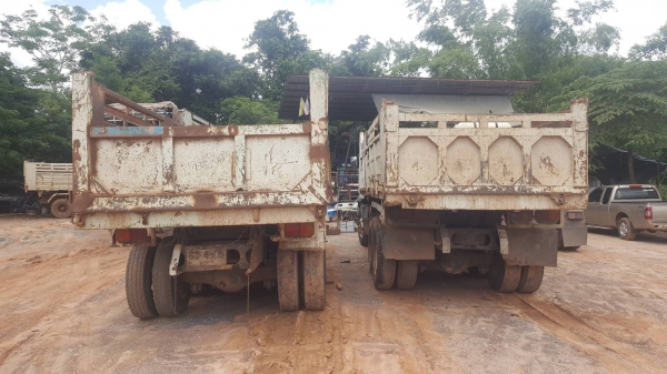 ขายยกคู่ 2 คัน รถ 10 ล้อ HINO FM3H เครื่อง HO7D 195 แรงม้า สโลว์กลาง คัสซีสวย หัวเก๋งต้องเก็บงาน ราคาต่อรองได้ครับ