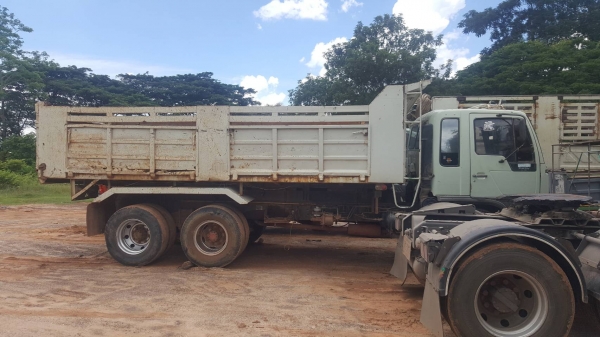 ขายยกคู่ 2 คัน รถ 10 ล้อ HINO FM3H เครื่อง HO7D 195 แรงม้า สโลว์กลาง คัสซีสวย หัวเก๋งต้องเก็บงาน ราคาต่อรองได้ครับ