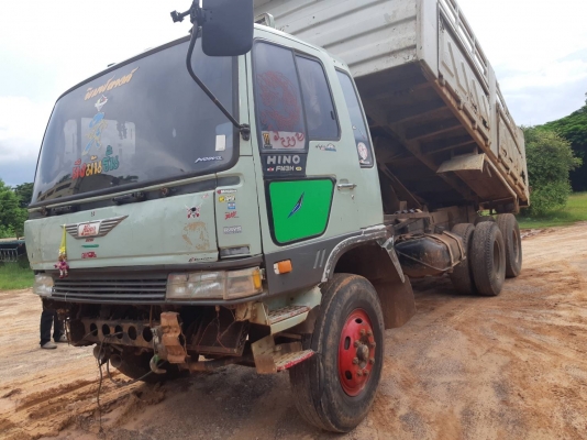 ขายยกคู่ 2 คัน รถ 10 ล้อ HINO FM3H เครื่อง HO7D 195 แรงม้า สโลว์กลาง คัสซีสวย หัวเก๋งต้องเก็บงาน ราคาต่อรองได้ครับ