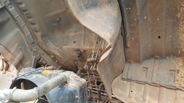 ขายยกคู่ 2 คัน รถ 10 ล้อ HINO FM3H เครื่อง HO7D 195 แรงม้า สโลว์กลาง คัสซีสวย หัวเก๋งต้องเก็บงาน ราคาต่อรองได้ครับ