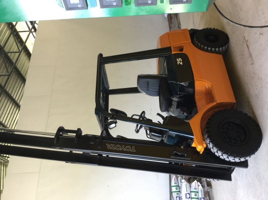 อาร์ ซี เอช โฟรคลิฟท์ ขาย โตโยต้า รุ่น 7 ดีเซล 2.5 ตั