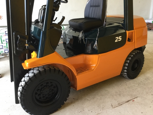 อาร์ ซี เอช โฟรคลิฟท์ ขาย โตโยต้า รุ่น 7 ดีเซล 2.5 ตั