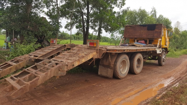 ขายยกคู่ แบคโฮ KOBELCO SK200 907 II เอกสารใบอินวอยซ์ ขายพร้อมเทนเลอร์ท้ายลาด 10 NISSAN เพลาเดียว เครื่อง PD6 230 แรงม้า มีทะเบียน