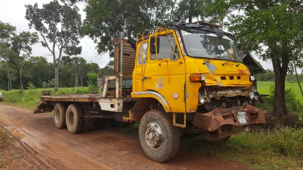 ขายยกคู่ แบคโฮ KOBELCO SK200 907 II เอกสารใบอินวอยซ์ ขายพร้อมเทนเลอร์ท้ายลาด 10 NISSAN เพลาเดียว เครื่อง PD6 230 แรงม้า มีทะเบียน