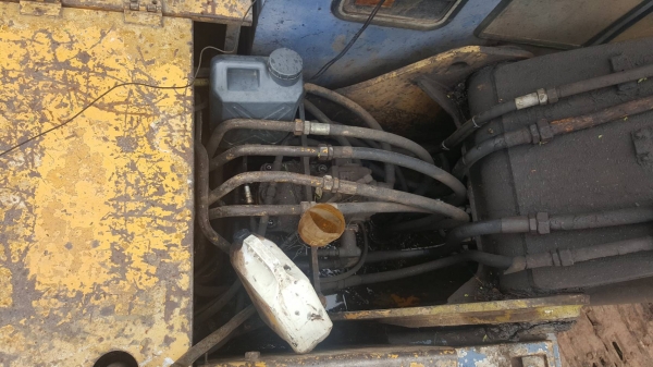 ขายยกคู่ แบคโฮ KOBELCO SK200 907 II เอกสารใบอินวอยซ์ ขายพร้อมเทนเลอร์ท้ายลาด 10 NISSAN เพลาเดียว เครื่อง PD6 230 แรงม้า มีทะเบียน