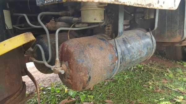 ขายยกคู่ แบคโฮ KOBELCO SK200 907 II เอกสารใบอินวอยซ์ ขายพร้อมเทนเลอร์ท้ายลาด 10 NISSAN เพลาเดียว เครื่อง PD6 230 แรงม้า มีทะเบียน