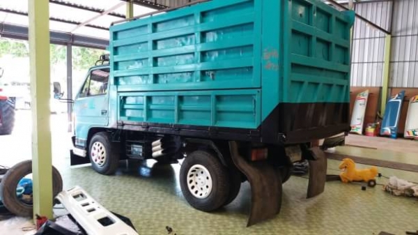 ISUZU NKR 88แรงม้า ดั้มพ์เกษตร รถสวยพร้อมใช้งาน เครื่องดี คัทซีสวย ภาษีไม่ขาด ราคาคุยได้ 0872976734