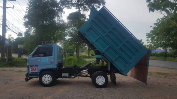 ISUZU NKR 88แรงม้า ดั้มพ์เกษตร รถสวยพร้อมใช้งาน เครื่องดี คัทซีสวย ภาษีไม่ขาด ราคาคุยได้ 0872976734