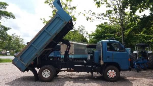 6ล้อดั้มพ์ ISUZU NPR 115แรงม้า แท้ห้าง รถสวย เครื่องดี คัทซีสวย แอร์ พาเวอร์ เฟืองท้าย145 เล่มพร้อม ราคาคุยได้ พร้อมใช้งาน 0872976734