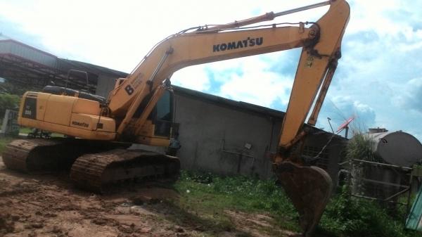 KOMATSU PC200-8 9700ชม. รถใช้งานอยู่ เครื่องดี ปั้มดี พร้อมใช้งาน เล่มพร้อม ราคาคุยได้ 0872976734