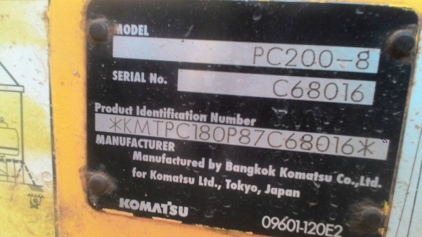 KOMATSU PC200-8 9700ชม. รถใช้งานอยู่ เครื่องดี ปั้มดี พร้อมใช้งาน เล่มพร้อม ราคาคุยได้ 0872976734