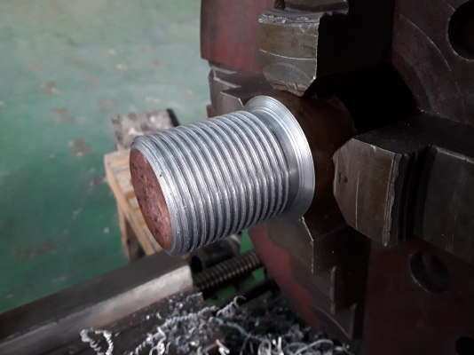 ขาย 97,000 เครื่องกลึงไต้หวัน 6 ฟุต CY500x1000 เกียร์บล๊อค 3 เพลา มีเบรค หัวสี่จับ ใช้ไฟ 380V.รูเพลาผ่าน 2 นิ้ว คอลึก วงสวิงกลึงโตสุด 700 mm.กลึงได้ยาว 1 เมตร กลึงเกลียวนิ้วไม่ต้องเปลี่ยนเฟือง กลึงเกลียวขนาดใหญ่ก็ได้นะครับ เครื่องจักรพร้อมใช้งาน ยังใช้กลึ