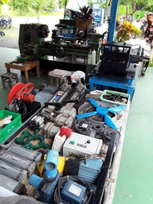 ขายเครื่องจักรและอุปกรณ์มือสอง สินค้าที่หน้าร้านเรามีหลายอย่าง ที่ไปเหมามาจากโรงงานที่เขาเลิกกิจการ มีทั้ง มือสอง มือหนึ่ง ใหม่ เก่า ถ้าท่านผ่านมา ลองแวะเข้ามาเลือกดูได้ สินค้าอยู่ที่ ซ.นิมิตใหม่ 63 ถ.นิมิตใหม่ เขตคลองสามวา กทม.ราคาสินค้า เจรจาต่อรองที่หน