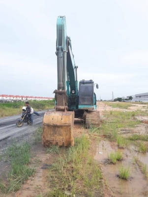 ขาย 880,000 Kobelco Sk 235 SRLC YU 03 รถเท่าขนาด 200-6 yn 10 รถสวยพร้อมใช้งาน เอกสารเล่มทะเบียน เครื่องปั้มดี ไฟฟ้าครบ เอวแน่น ช่วงล่างสวย  สีสันสวย แอร์หนาว เอกสารเล่มทะเบียน  รถอยู่จังหวัด สมุทรปราการ 090-772-3710 090-772-3708