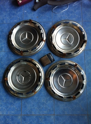 เข้ามาอีกชุดครับ ฝากะทะล้อเบนซ์14สแตนเลสครบ ชุด 4 อัน