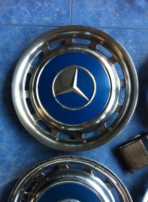 เข้ามาอีกชุดครับ ฝากะทะล้อเบนซ์14สแตนเลสครบ ชุด 4 อัน