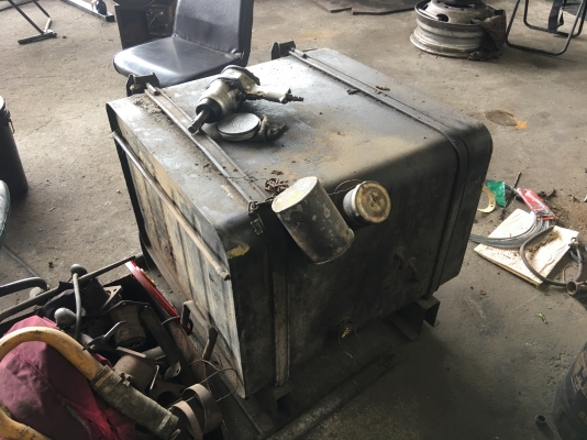 ขายถังน้ำมัน 250 ลิตร 300 ลิตร ขายถังน้ำมัน 250 ลิตร 300 ลิตร