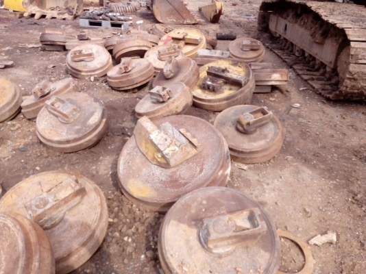 ขายอะไหล่ รถแทรกเตอร์ CAT-D-4- D-5 ของเก่าแท้ครับ ขายไม่แพงครับ