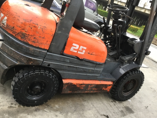 อาร์ ซี เอช โฟรคลิฟท์ ขาย โตโยต้า รุ่น 6 ดีเซล