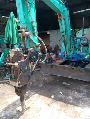 รถแบคโฮ IHI 35F2 พร้อมหัวกระแทก รถเก่านอกนำเข้า ยังไม่เคยใช้งานในไทย เครื่องดี ปั๊มดี โซ่หนา เอวแน่น พร้อมใช้งาน มีเอกสารใบอินวอยซ์