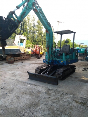 รถแบคโฮ IHI 35F2 พร้อมหัวกระแทก รถเก่านอกนำเข้า ยังไม่เคยใช้งานในไทย เครื่องดี ปั๊มดี โซ่หนา เอวแน่น พร้อมใช้งาน มีเอกสารใบอินวอยซ์