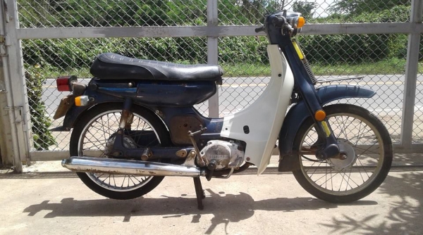 ขาย Yamaha Mate80 เล่มพร้อมชุดโอนลอยเครื่องเดิมแห้งๆ สีเดิมโรงงานสภาพแห้งๆ