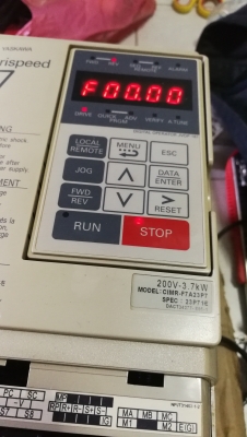 อินเวอร์เตอร์5แรง220vออก3สาย 3.7kw